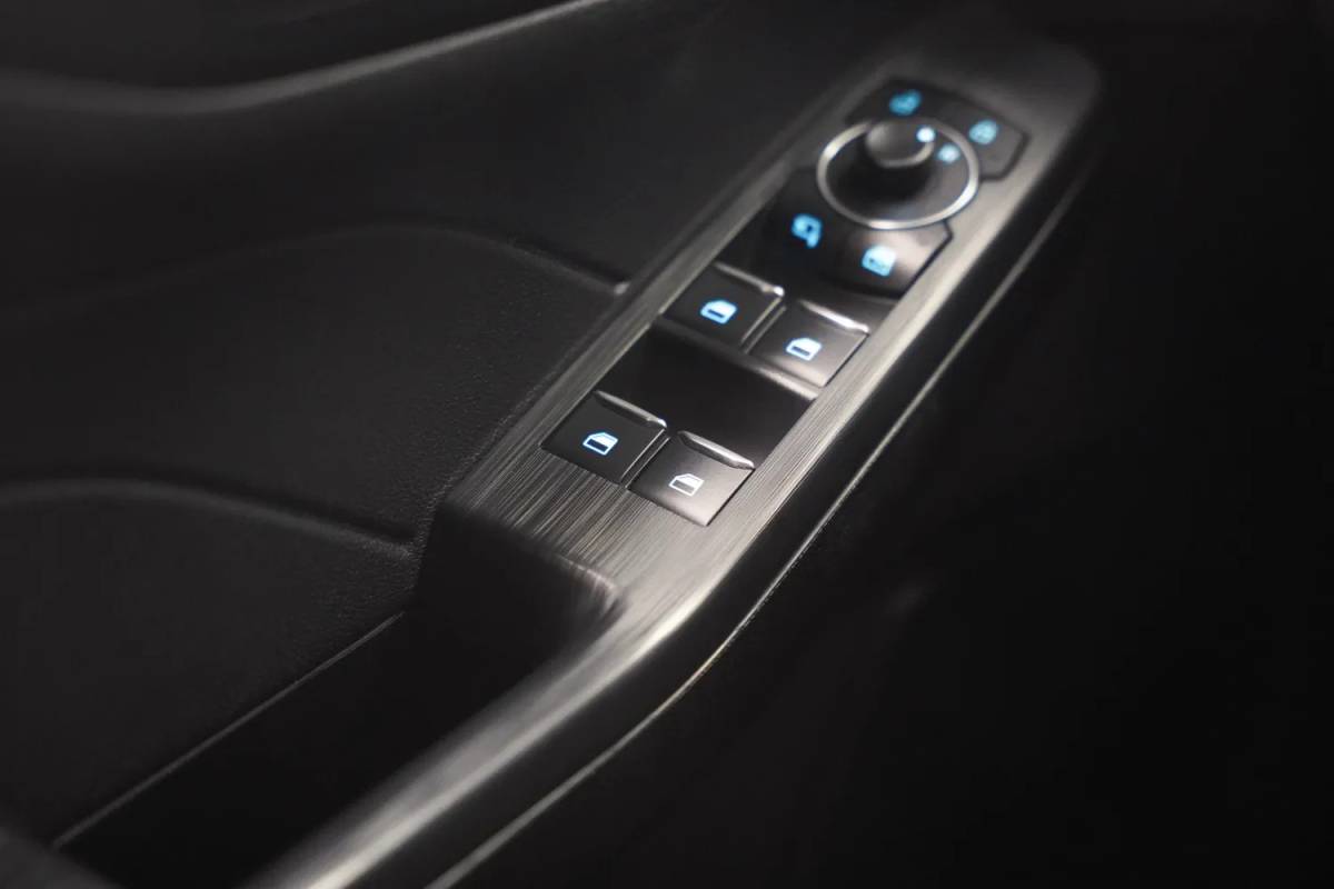 Ford Kuga Ford Kuga 2.5 PHEV ST-Line Aut. [ Head-up Camera Winterpakket ]