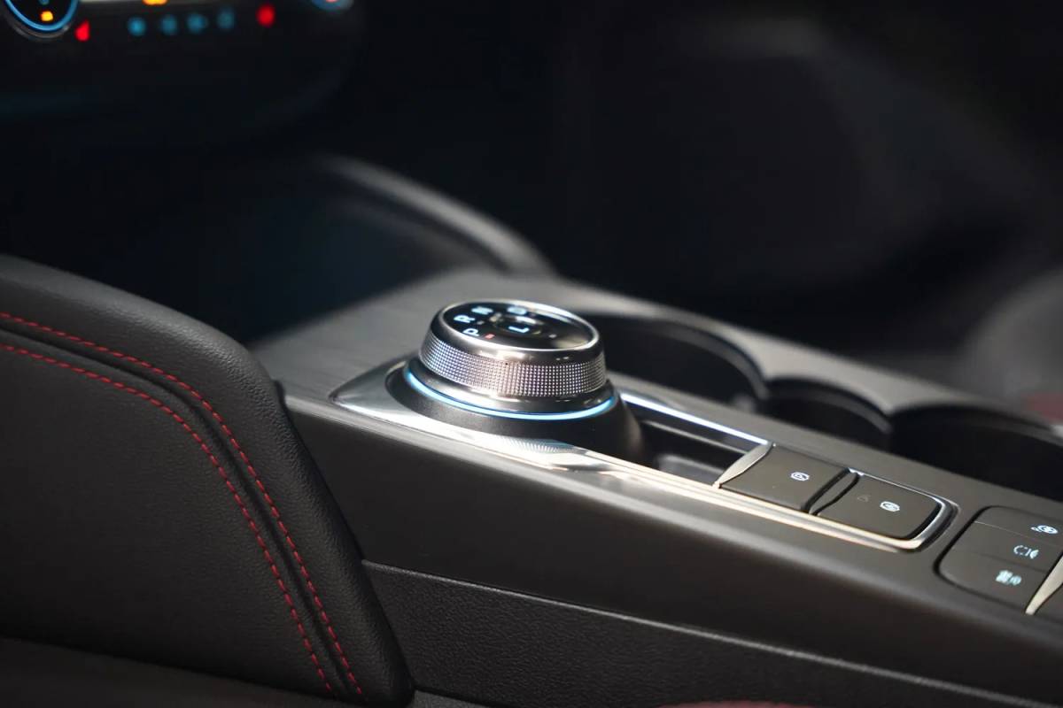 Ford Kuga Ford Kuga 2.5 PHEV ST-Line Aut. [ Head-up Camera Winterpakket ]