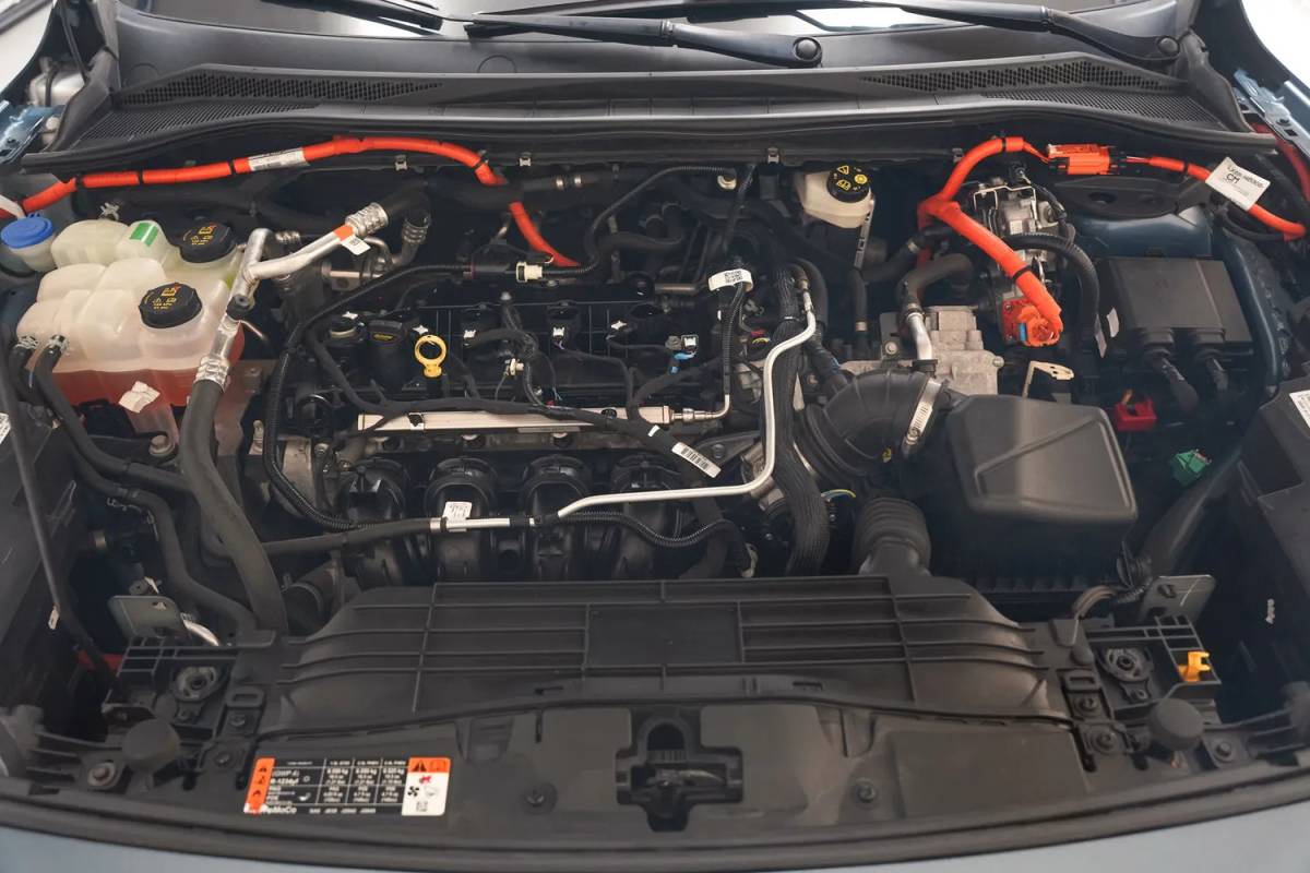 Ford Kuga Ford Kuga 2.5 PHEV ST-Line Aut. [ Head-up Camera Winterpakket ]