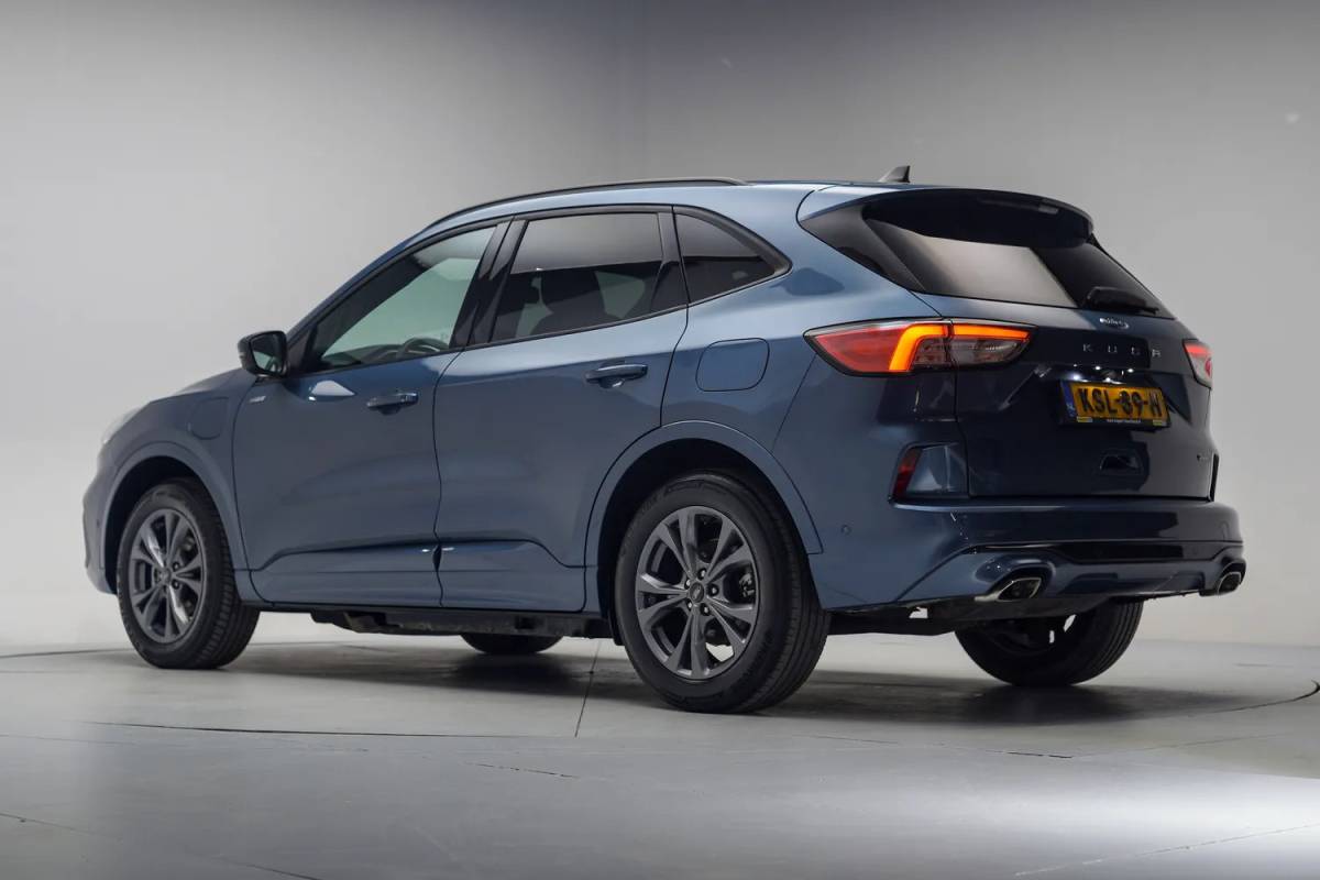 Ford Kuga Ford Kuga 2.5 PHEV ST-Line Aut. [ Head-up Camera Winterpakket ]