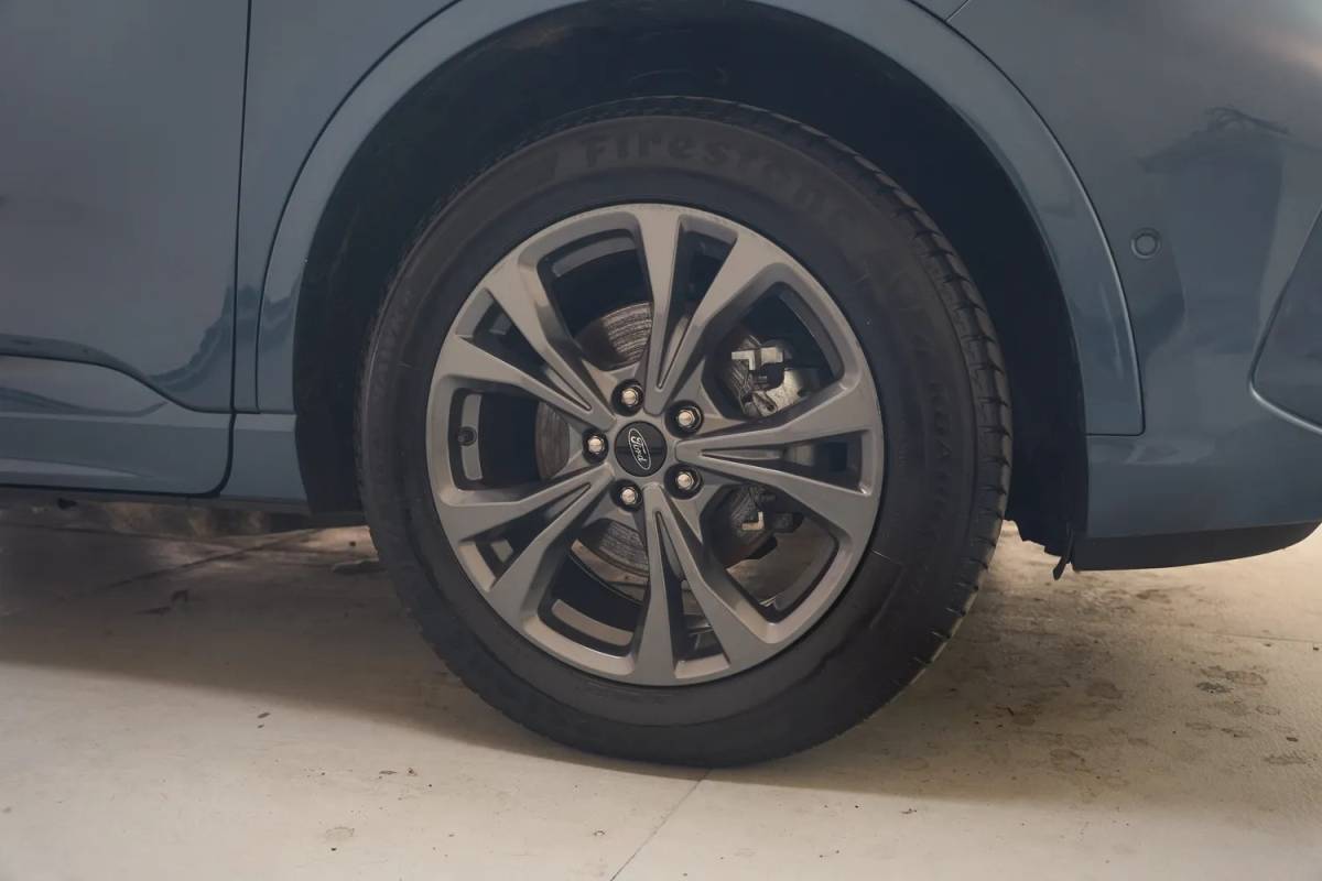 Ford Kuga Ford Kuga 2.5 PHEV ST-Line Aut. [ Head-up Camera Winterpakket ]