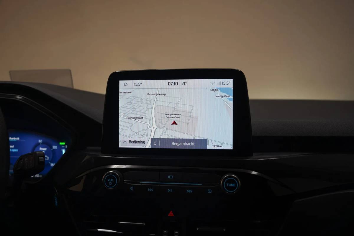 Ford Kuga Ford Kuga 2.5 PHEV ST-Line Aut. [ Head-up Camera Winterpakket ]