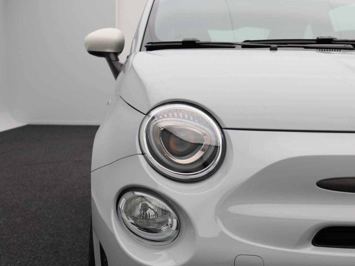 Fiat 500 Fiat 500 1.4 T-Jet Abarth 180 Pk Esseesse 70th Anniversary | Kuipstoelen Carbon | Akrapovic | Beats Audio | Bluetooth | Navigatie | Climate Control | 17 Inch | 24.334 Km!!