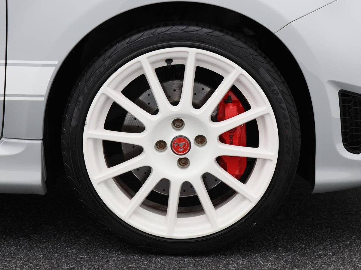 Fiat 500 Fiat 500 1.4 T-Jet Abarth 180 Pk Esseesse 70th Anniversary | Kuipstoelen Carbon | Akrapovic | Beats Audio | Bluetooth | Navigatie | Climate Control | 17 Inch | 24.334 Km!!