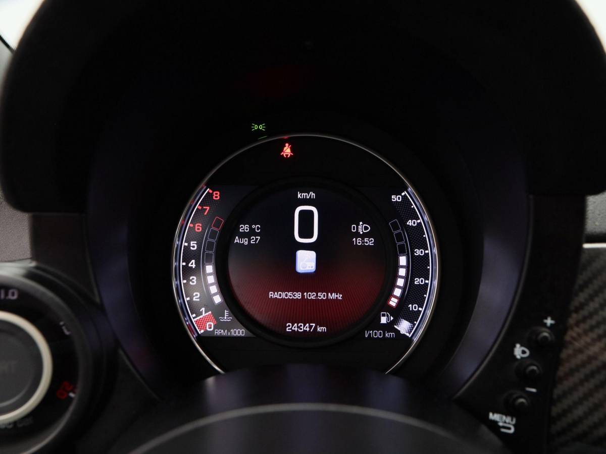 Fiat 500 Fiat 500 1.4 T-Jet Abarth 180 Pk Esseesse 70th Anniversary | Kuipstoelen Carbon | Akrapovic | Beats Audio | Bluetooth | Navigatie | Climate Control | 17 Inch | 24.334 Km!!