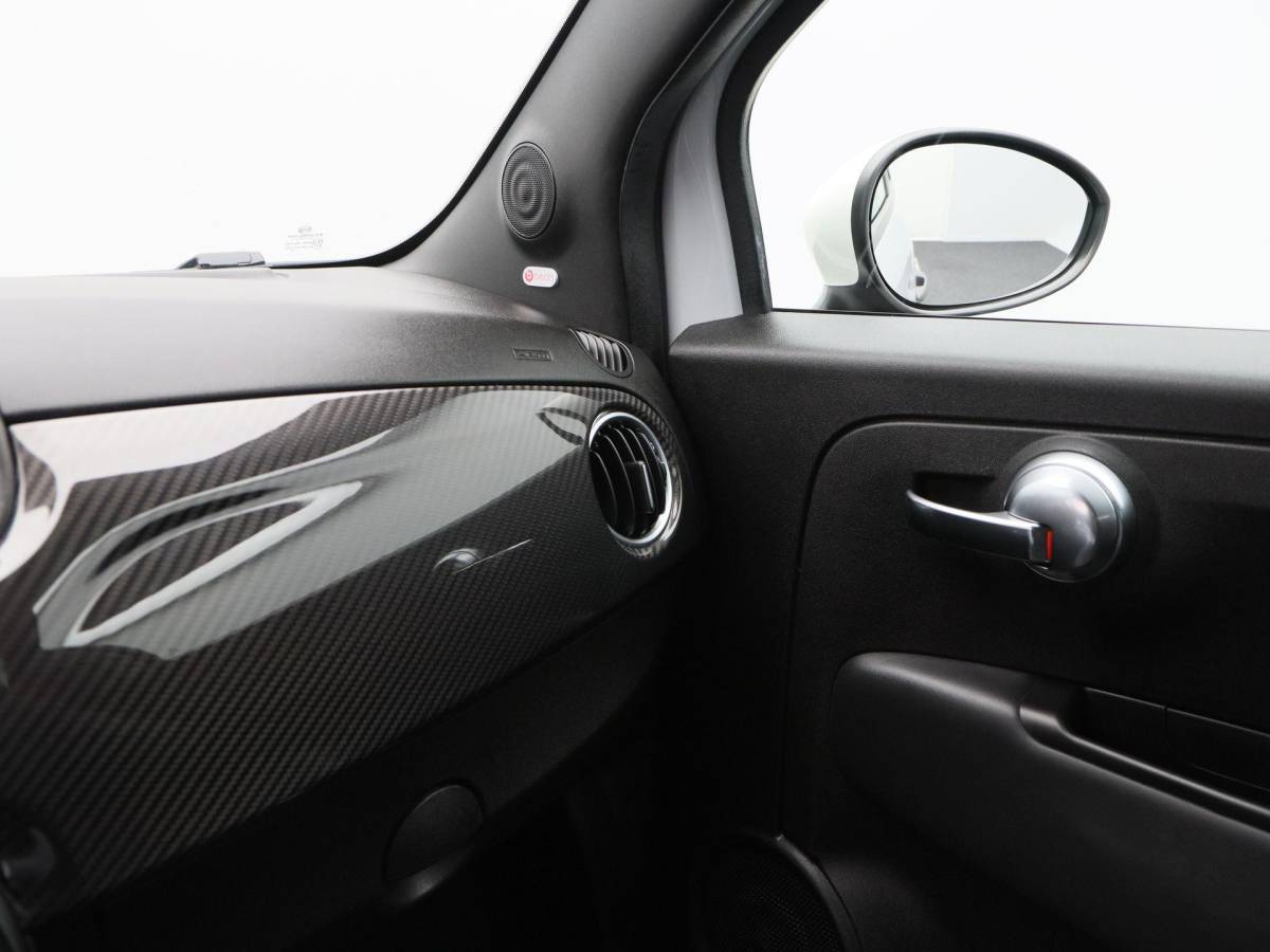 Fiat 500 Fiat 500 1.4 T-Jet Abarth 180 Pk Esseesse 70th Anniversary | Kuipstoelen Carbon | Akrapovic | Beats Audio | Bluetooth | Navigatie | Climate Control | 17 Inch | 24.334 Km!!