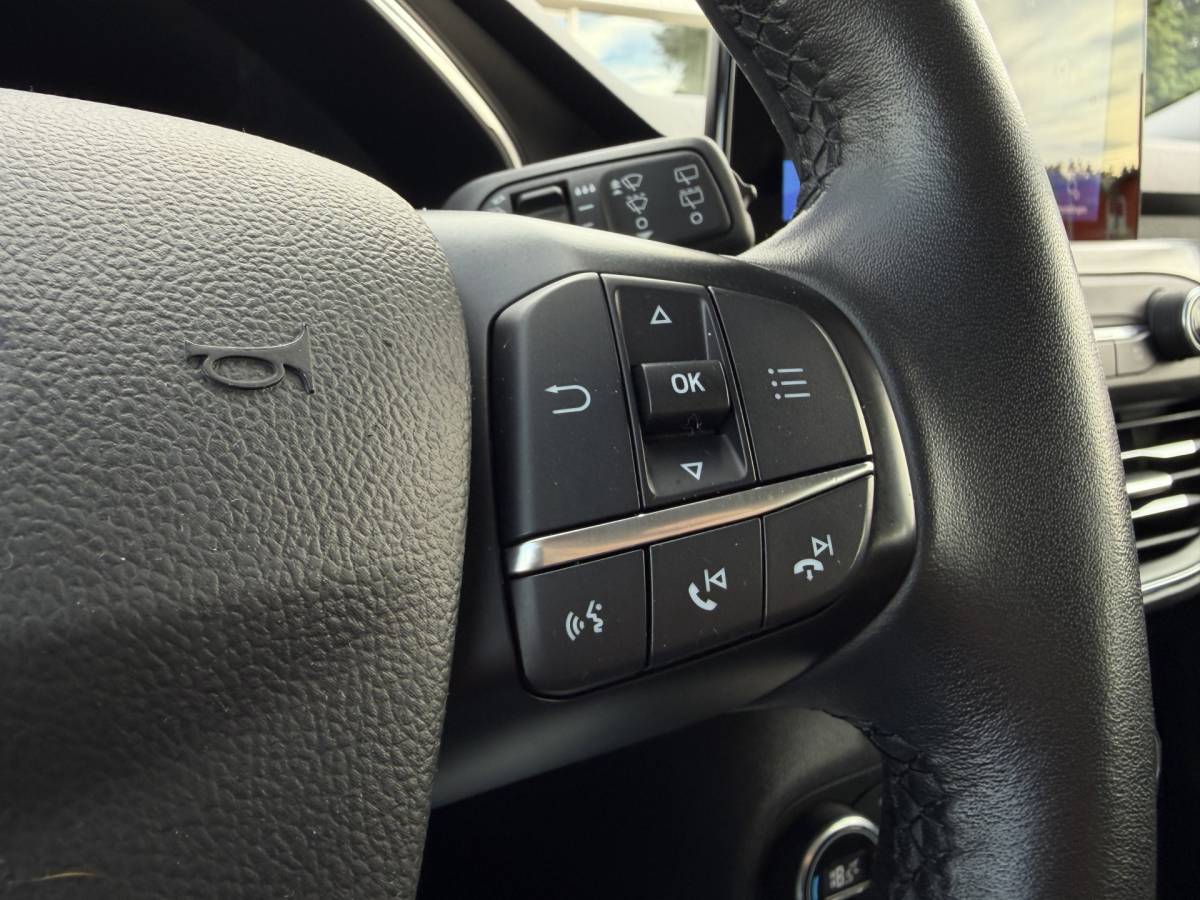 Ford Focus Ford Focus Wagon 1.0 EcoBoost Titanium Business | PDC | Navi | Trekhaak | Carplay | Rijklaar met beurt & garantie!