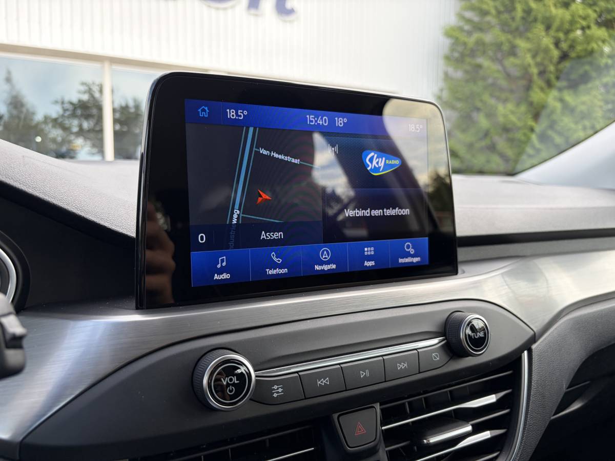 Ford Focus Ford Focus Wagon 1.0 EcoBoost Titanium Business | PDC | Navi | Trekhaak | Carplay | Rijklaar met beurt & garantie!