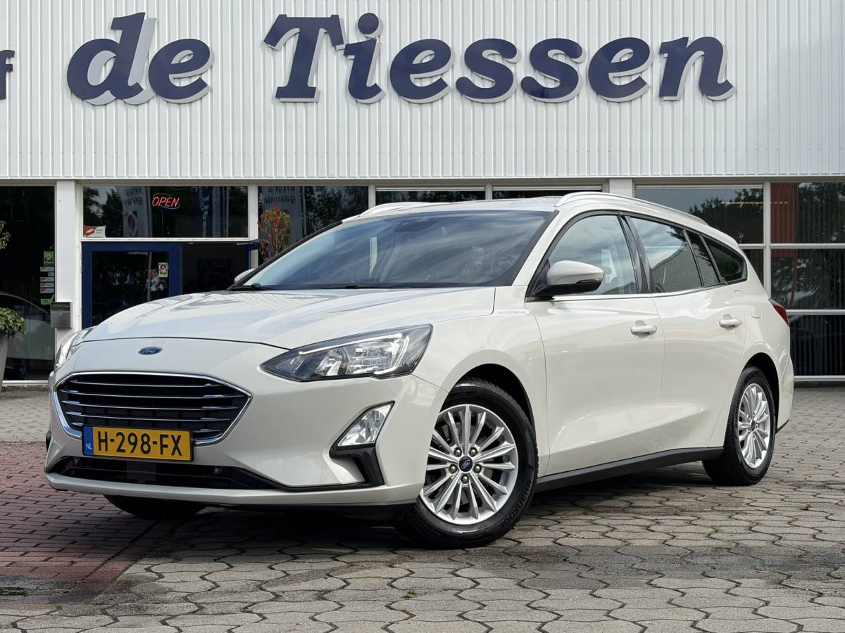 Ford Focus Ford Focus Wagon 1.0 EcoBoost Titanium Business | PDC | Navi | Trekhaak | Carplay | Rijklaar met beurt & garantie!