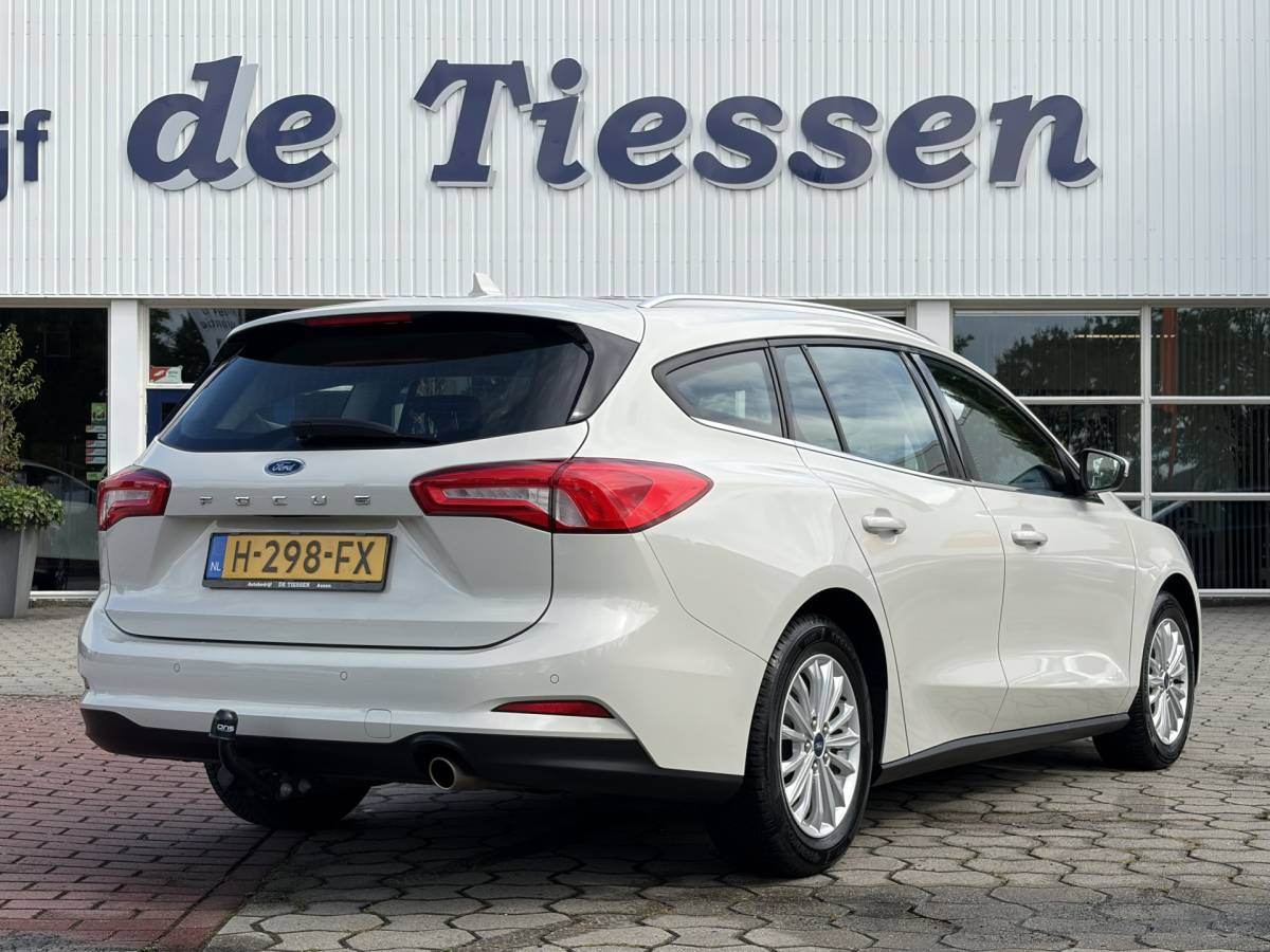 Ford Focus Ford Focus Wagon 1.0 EcoBoost Titanium Business | PDC | Navi | Trekhaak | Carplay | Rijklaar met beurt & garantie!