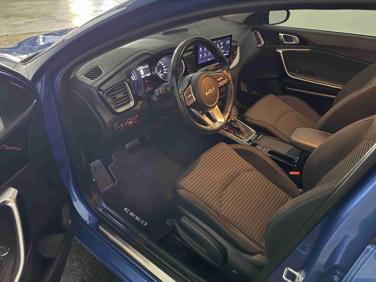 Kia Ceed KIA Ceed 1.6 PHEV Plug-in Hybride DynamicLine | Stoel en Stuurverwarming