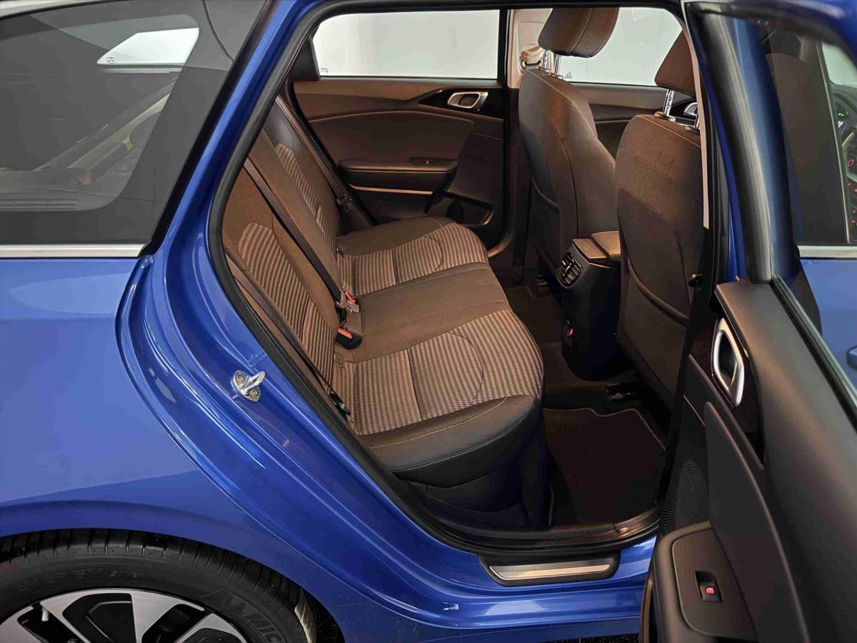 Kia Ceed KIA Ceed 1.6 PHEV Plug-in Hybride DynamicLine | Stoel en Stuurverwarming