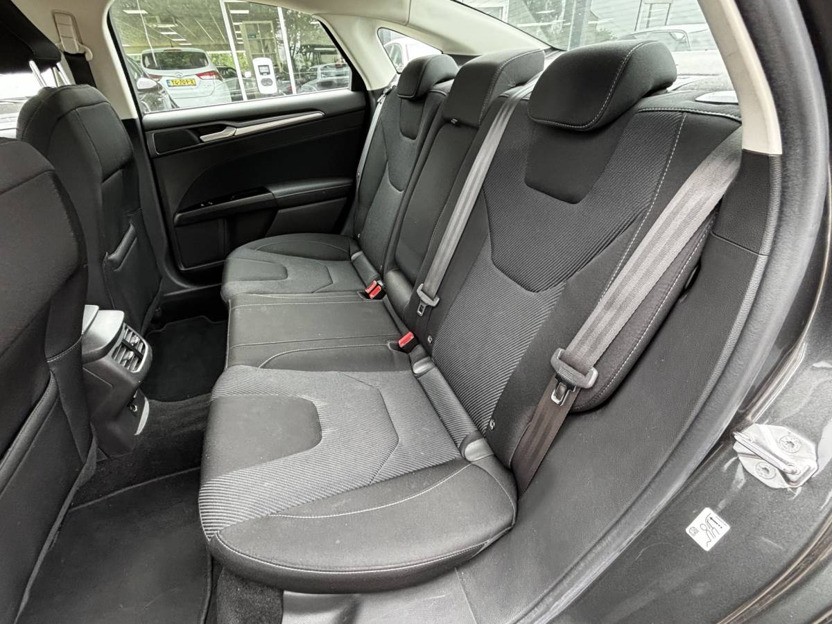 Ford Mondeo Ford Mondeo 2.0 IVCT HEV Titanium navi Cruise Nap