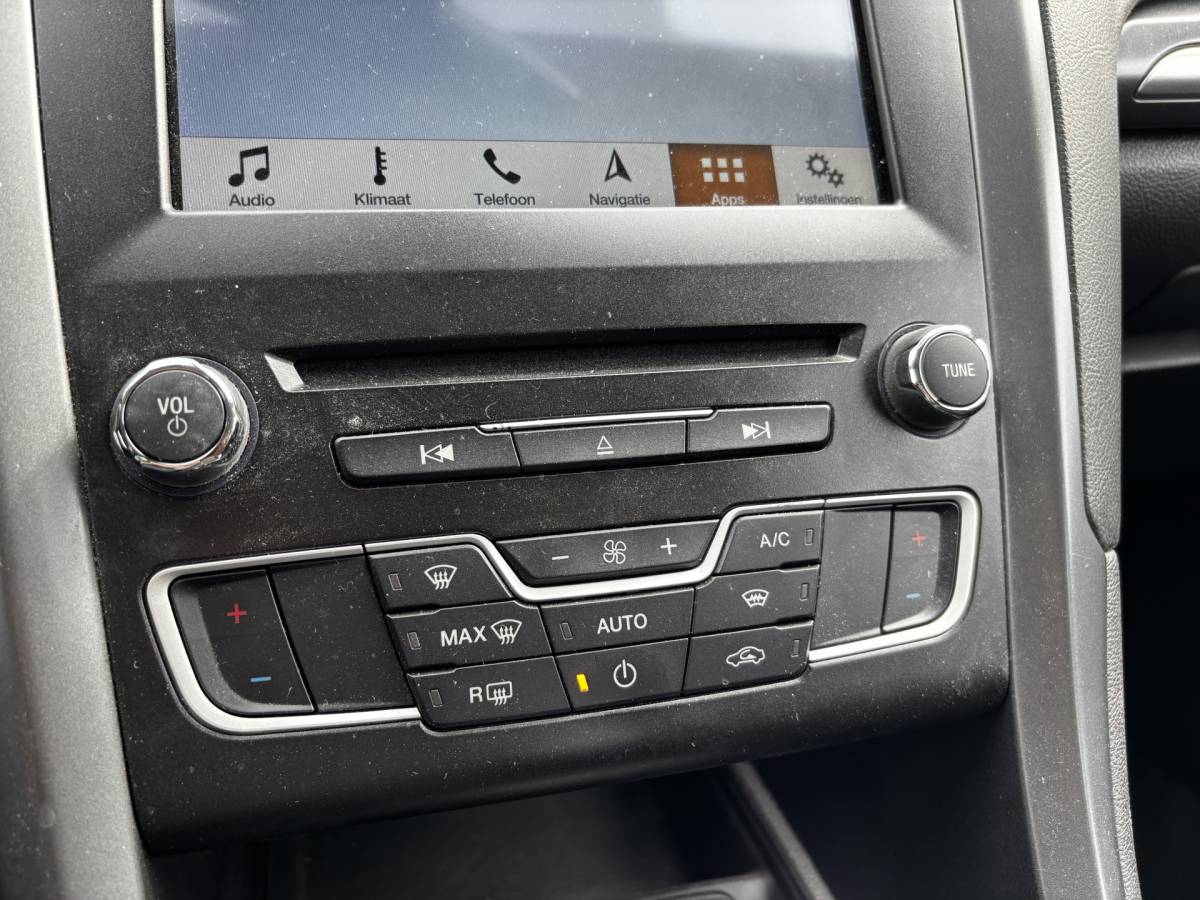 Ford Mondeo Ford Mondeo 2.0 IVCT HEV Titanium navi Cruise Nap
