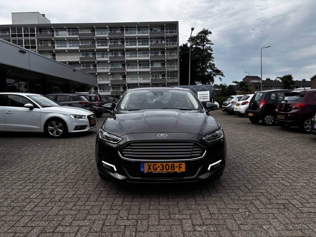 Ford Mondeo Ford Mondeo 2.0 IVCT HEV Titanium navi Cruise Nap