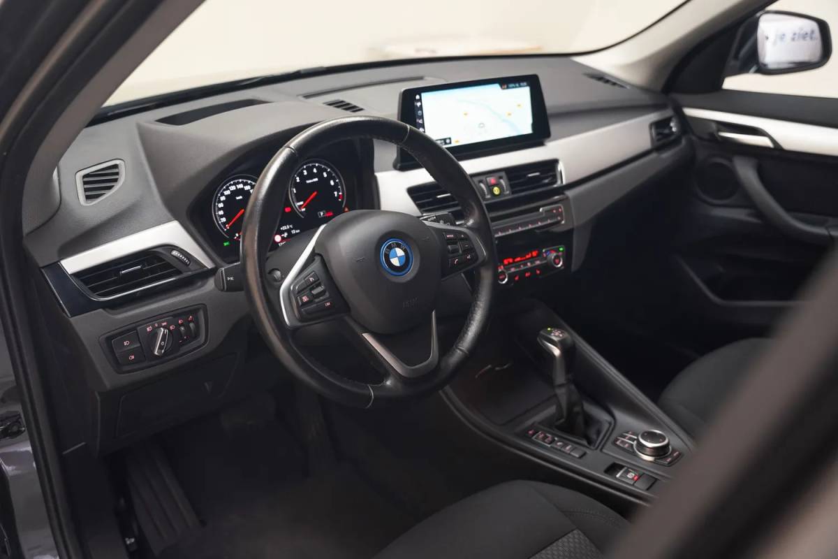 BMW X1 BMW X1 xDrive25e Executive [ Clima Achteruitrijcamera Memory Stoelverwarming Cruise ]