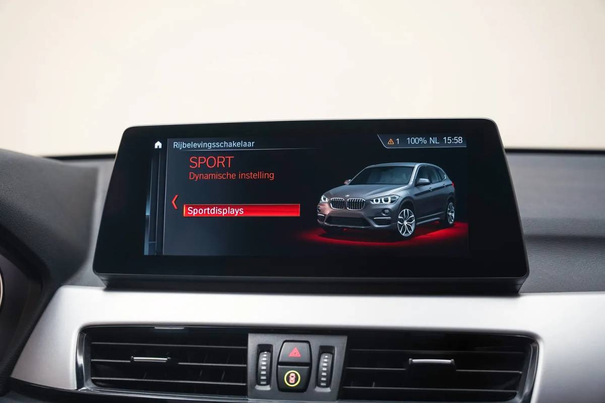 BMW X1 BMW X1 xDrive25e Executive [ Clima Achteruitrijcamera Memory Stoelverwarming Cruise ]