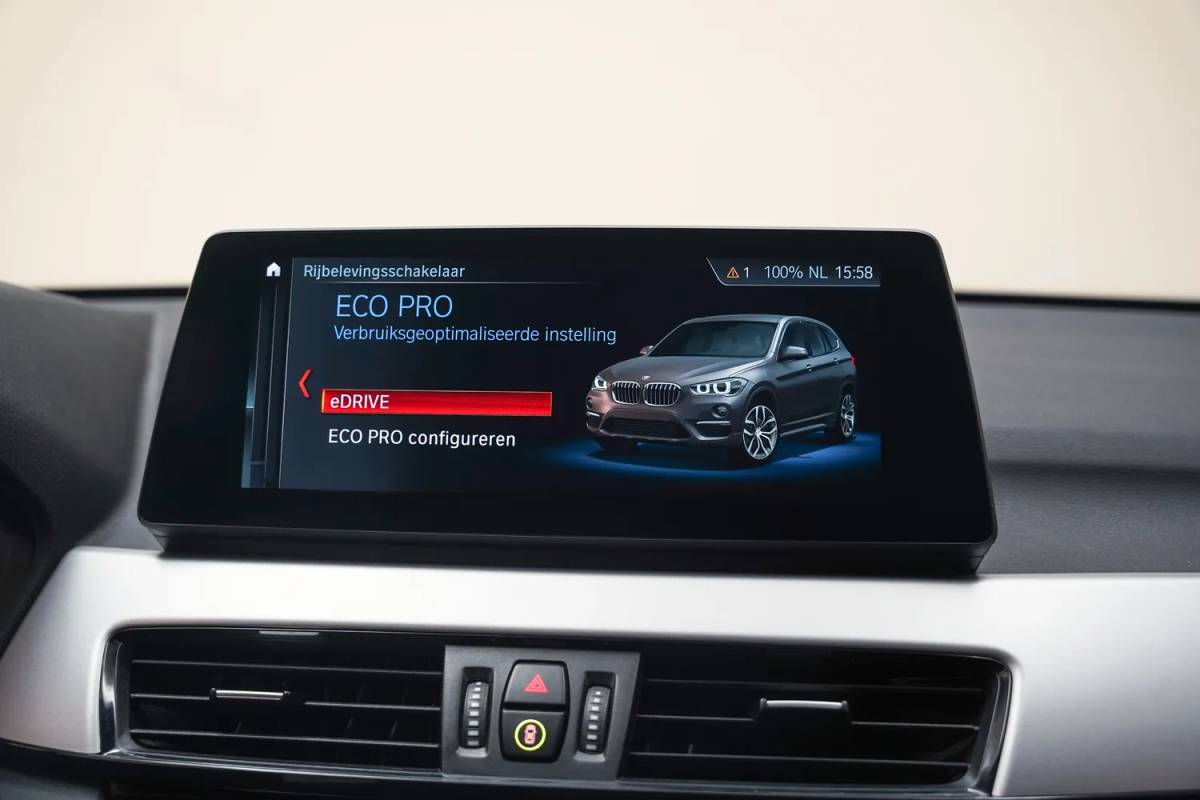 BMW X1 BMW X1 xDrive25e Executive [ Clima Achteruitrijcamera Memory Stoelverwarming Cruise ]