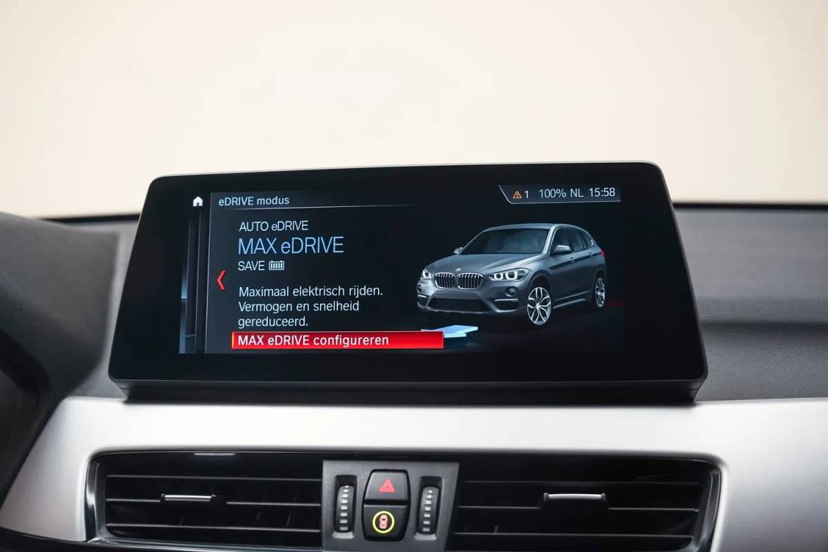 BMW X1 BMW X1 xDrive25e Executive [ Clima Achteruitrijcamera Memory Stoelverwarming Cruise ]