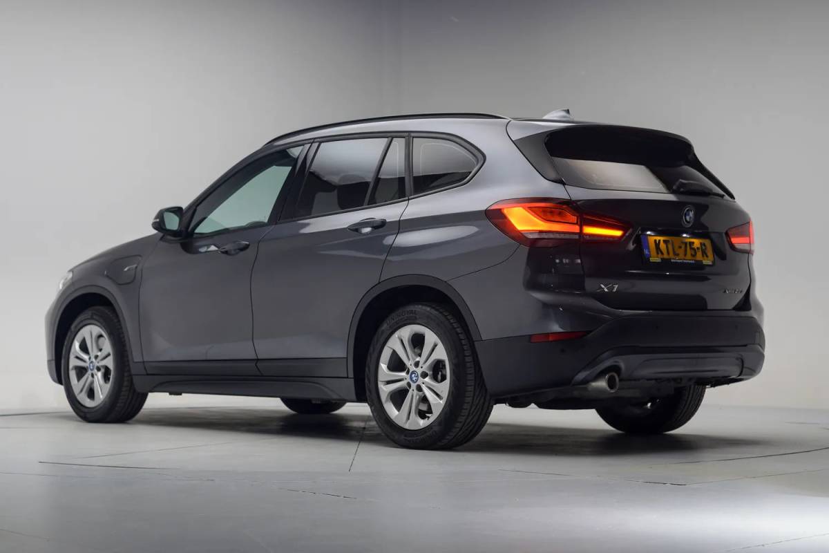 BMW X1 BMW X1 xDrive25e Executive [ Clima Achteruitrijcamera Memory Stoelverwarming Cruise ]