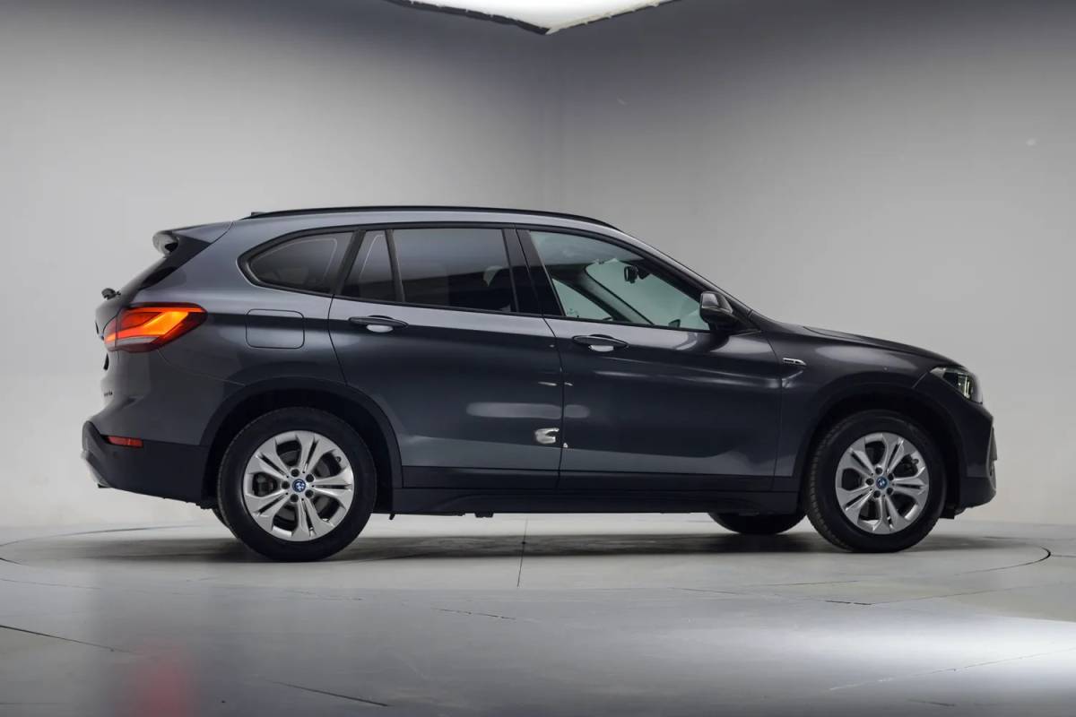 BMW X1 BMW X1 xDrive25e Executive [ Clima Achteruitrijcamera Memory Stoelverwarming Cruise ]