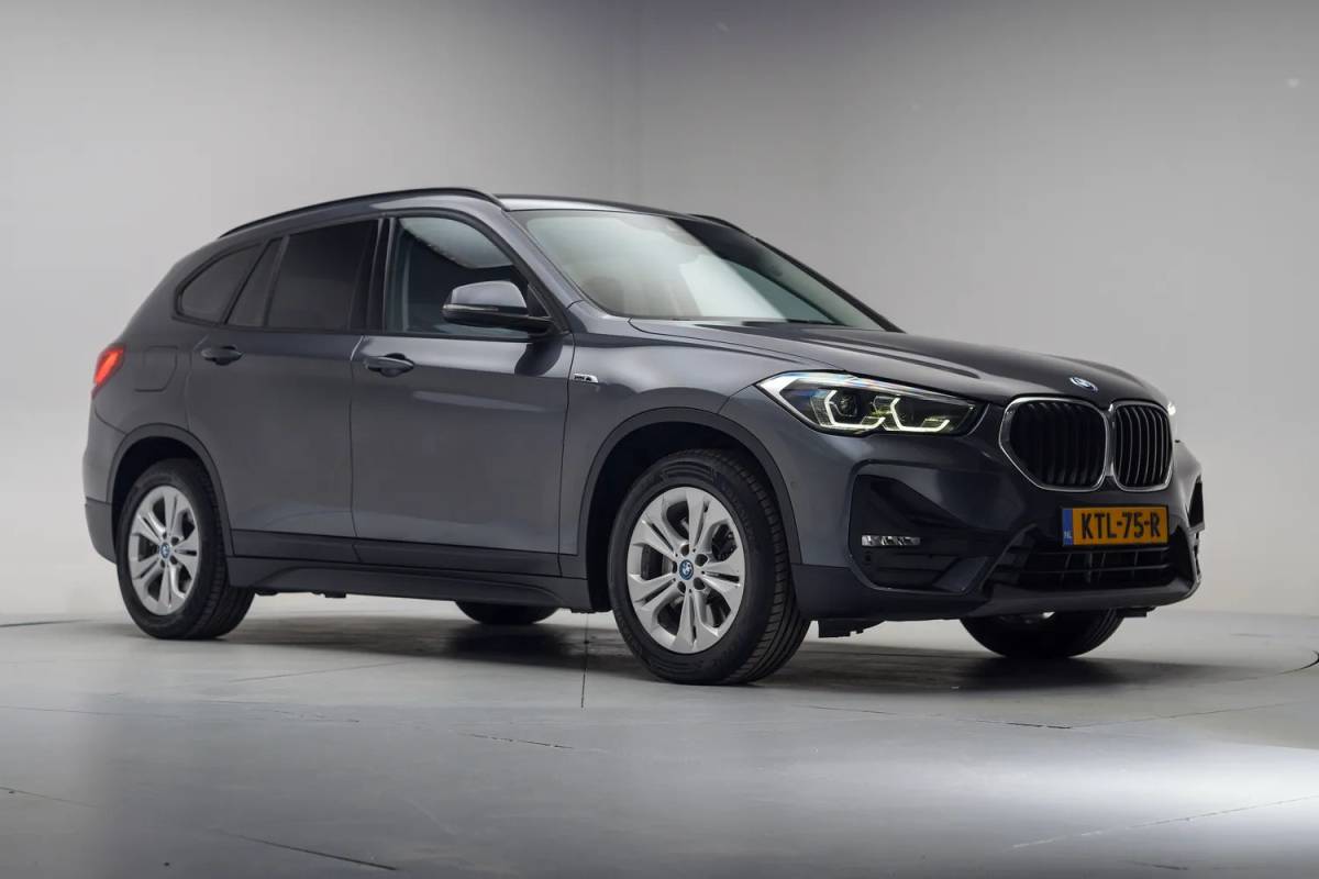 BMW X1 BMW X1 xDrive25e Executive [ Clima Achteruitrijcamera Memory Stoelverwarming Cruise ]