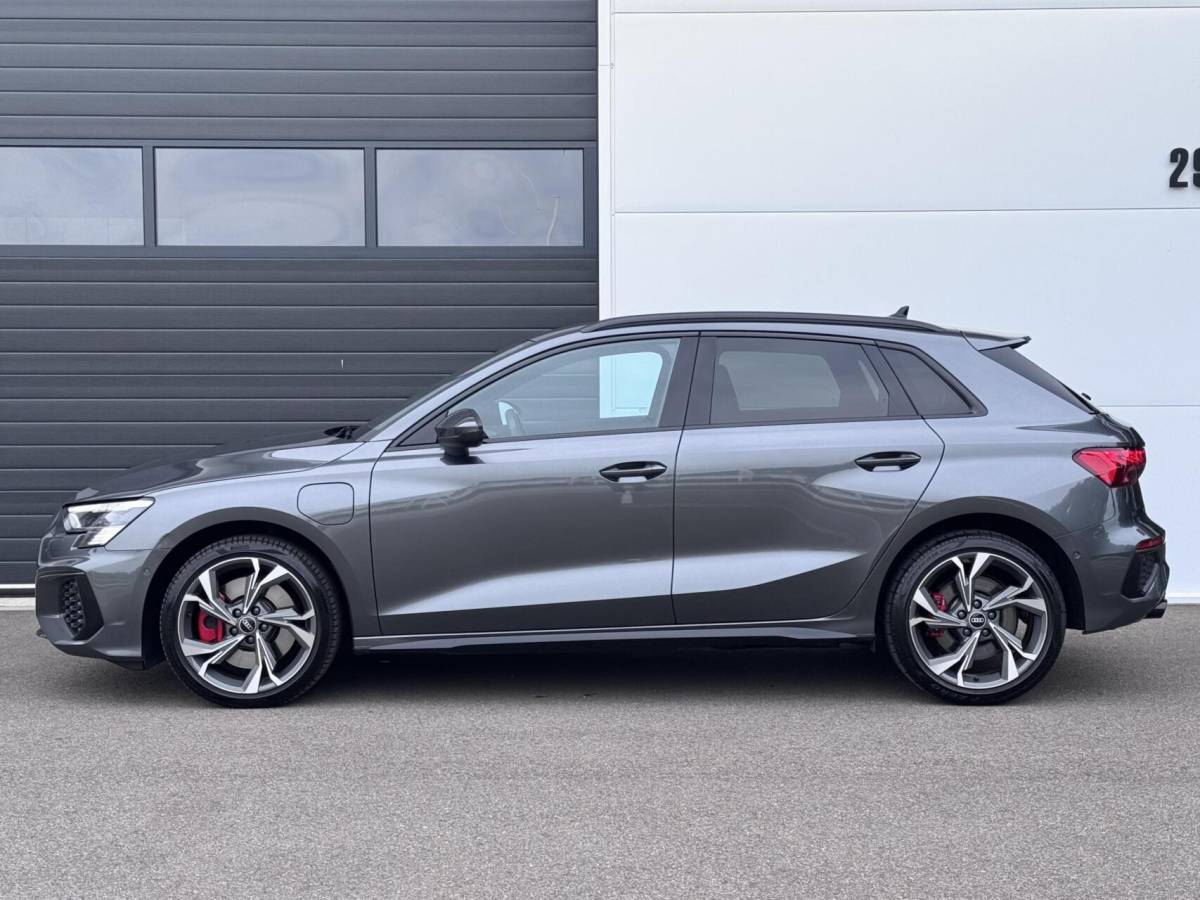 Audi A3 Audi A3 Sportback 45 TFSI e S-line Competition | Dealer Ondh