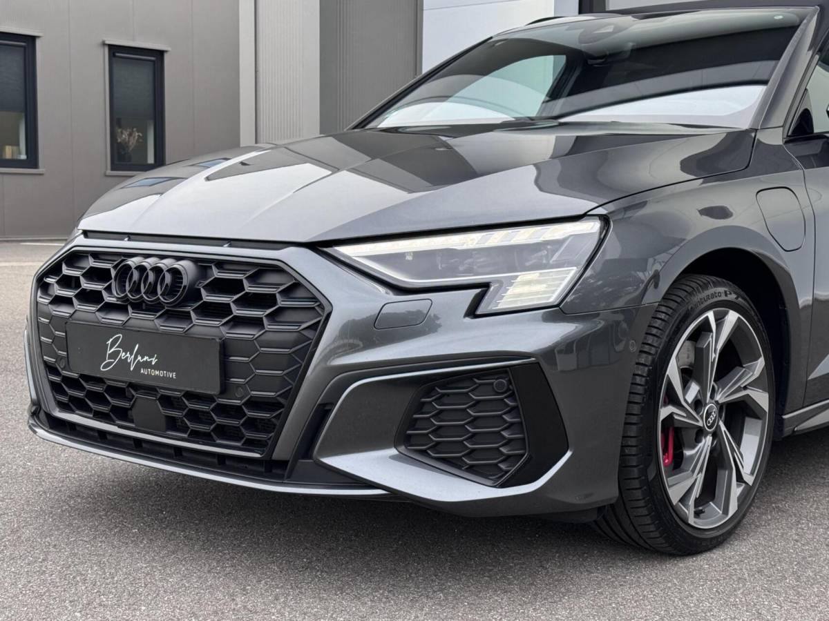 Audi A3 Audi A3 Sportback 45 TFSI e S-line Competition | Dealer Ondh