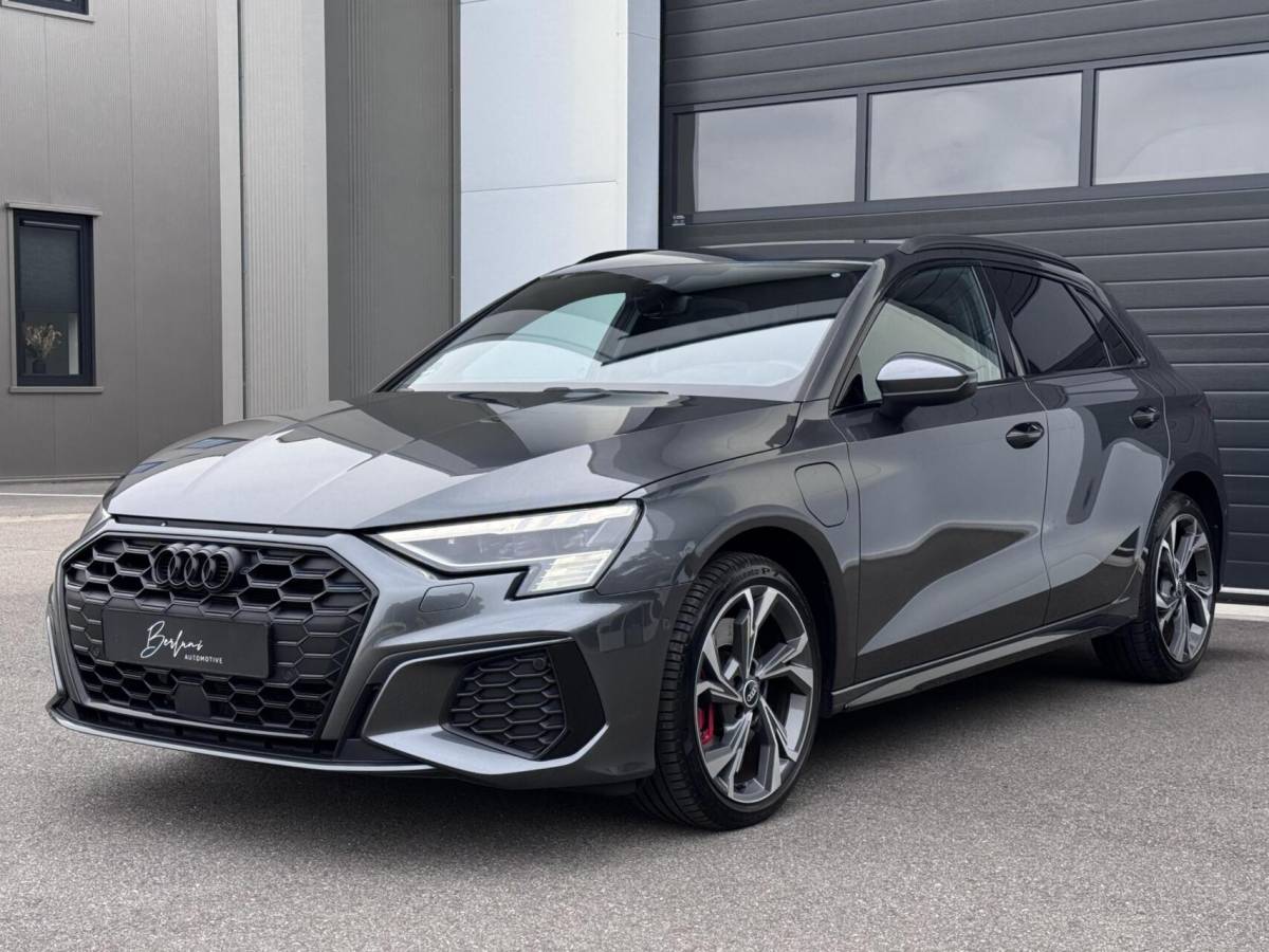 Audi A3 Audi A3 Sportback 45 TFSI e S-line Competition | Dealer Ondh