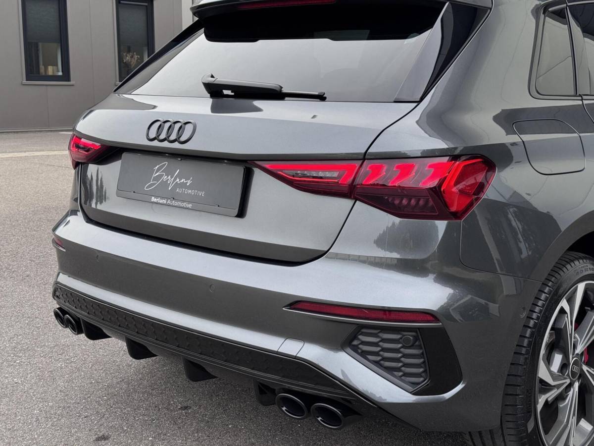 Audi A3 Audi A3 Sportback 45 TFSI e S-line Competition | Dealer Ondh