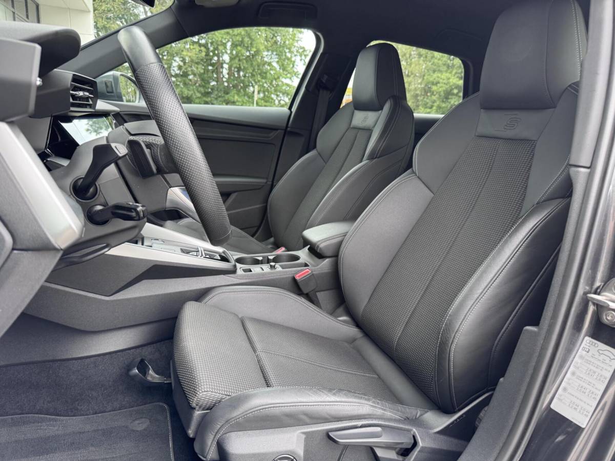 Audi A3 Audi A3 Sportback 45 TFSI e S-line Competition | Dealer Ondh