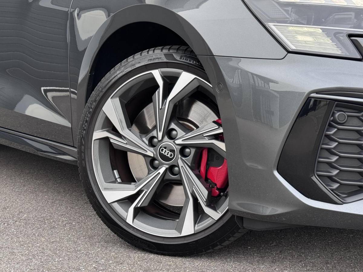 Audi A3 Audi A3 Sportback 45 TFSI e S-line Competition | Dealer Ondh