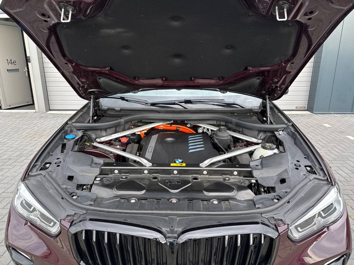 BMW X5 BMW X5 XDrive45e High Executive BOMVOL NAP Softclose Crystal