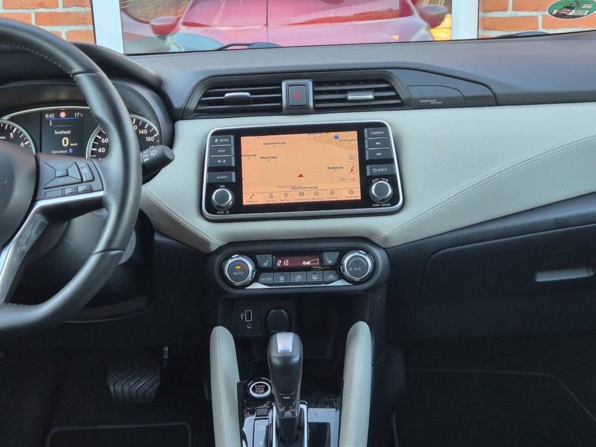 Nissan Micra Nissan Micra 1.0 IG-T Tekna 101PK 5drs AUTOMAAT clima, cruise, navi, pdc, camera, keyless, trekhaak, android auto, lmv