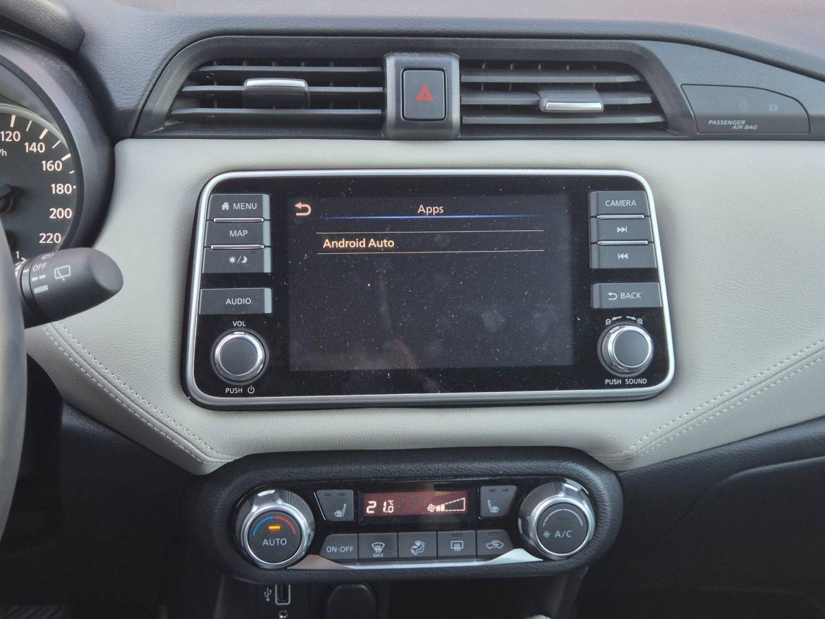 Nissan Micra Nissan Micra 1.0 IG-T Tekna 101PK 5drs AUTOMAAT clima, cruise, navi, pdc, camera, keyless, trekhaak, android auto, lmv
