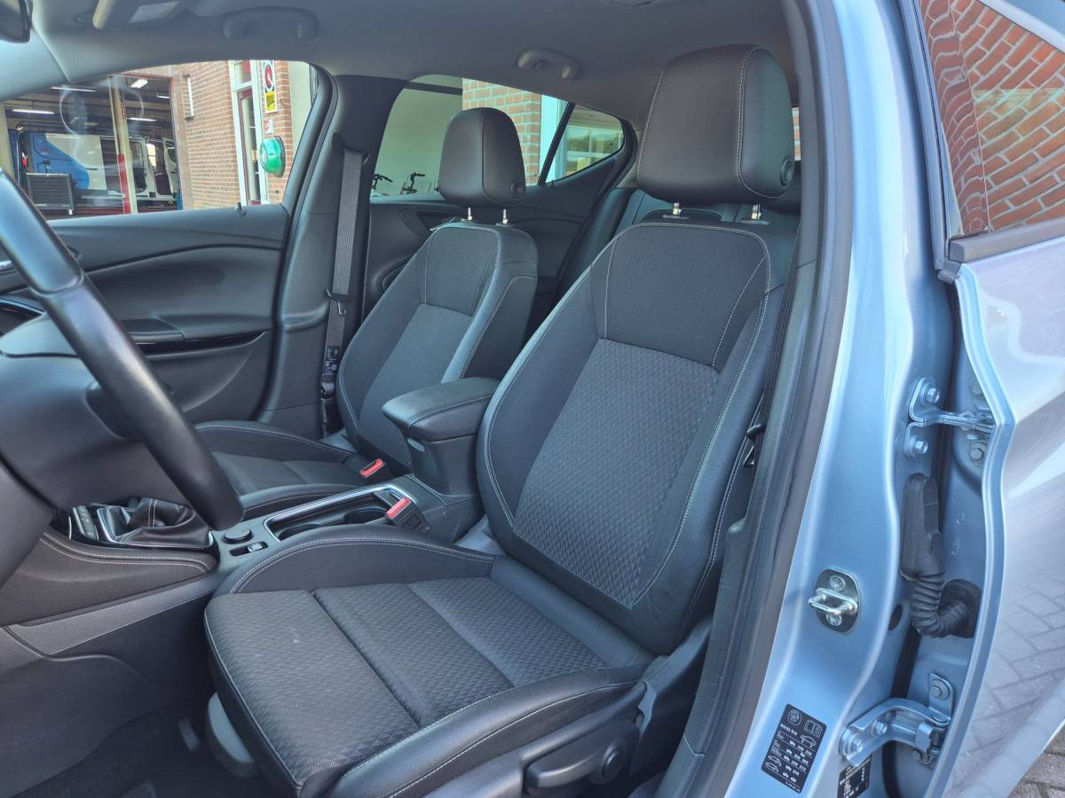 Opel Astra Opel Astra 1.4 Innovation 150PK 5drs clima, cruise, navi, pdc, camera, carplay, agr, parkass