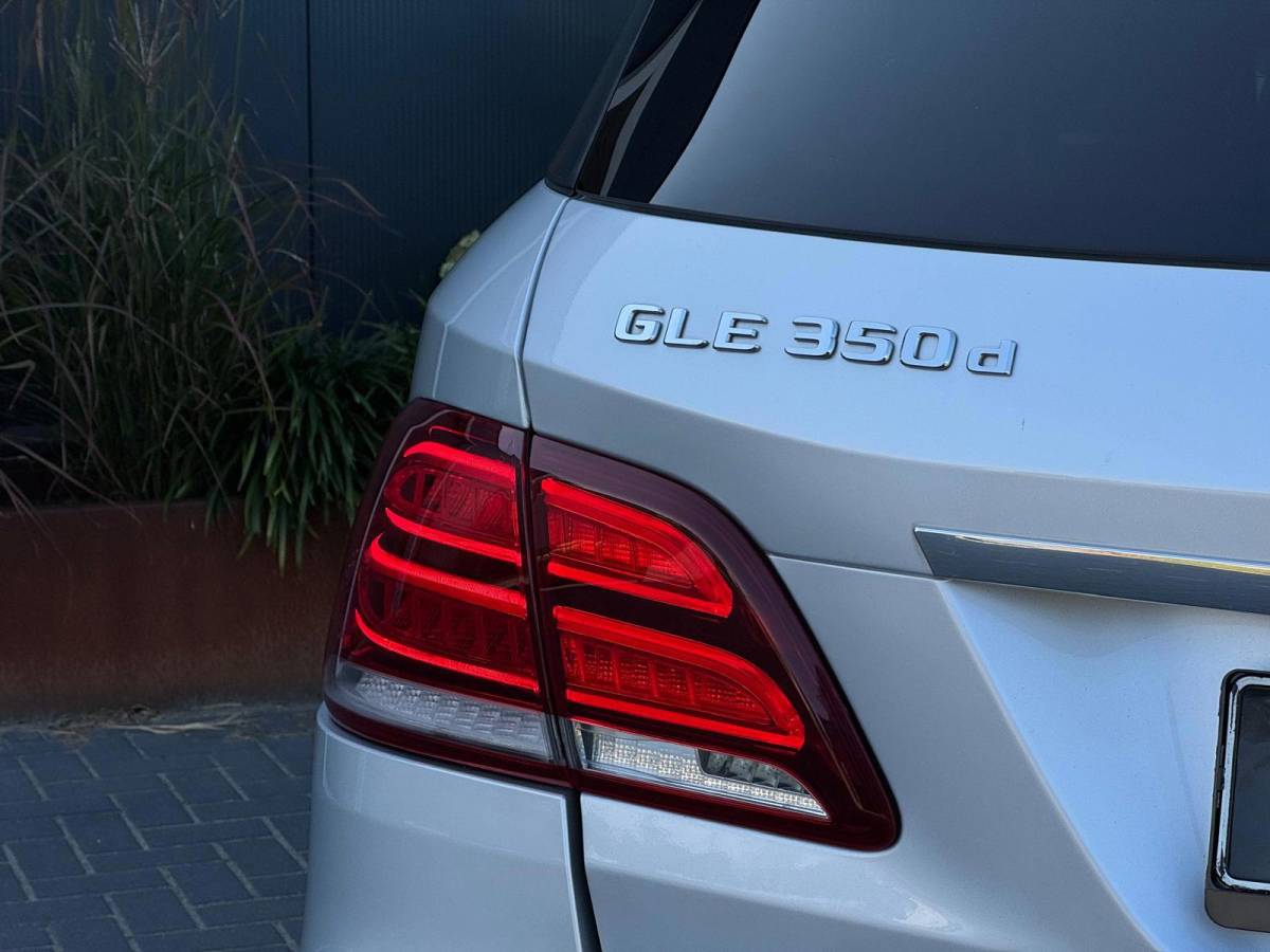 Mercedes-Benz GLE Mercedes-Benz GLE-klasse 350 d 4MATIC AMG Sport Edition FULL PANO|LEDER|NAVI|CAMERA