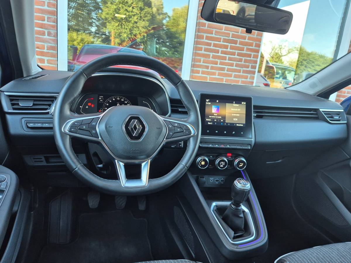 Renault Clio Renault Clio 1.0 TCe Intens 101PK 5drs clima, cruise, camera, keyless, trekhaak, led, digi dash, carplay