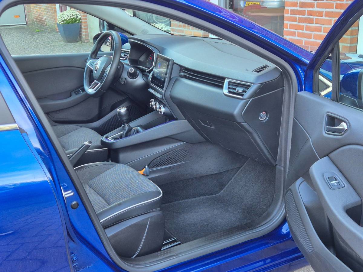 Renault Clio Renault Clio 1.0 TCe Intens 101PK 5drs clima, cruise, camera, keyless, trekhaak, led, digi dash, carplay
