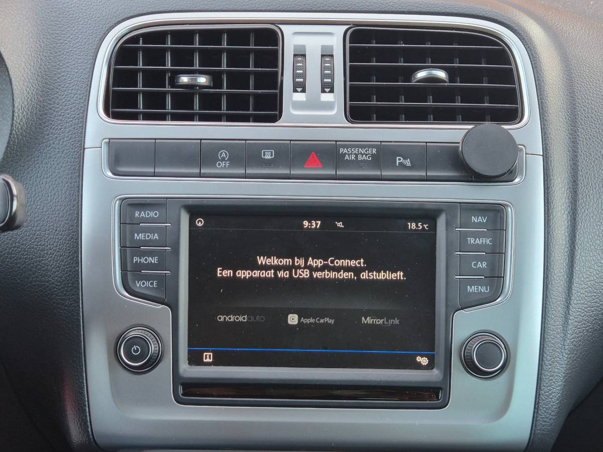 Volkswagen Polo Volkswagen Polo 1.0 BlueMotion Edition 95PK 5drs airco, cruise, pdc, navi, lmv, bluetooth, carplay