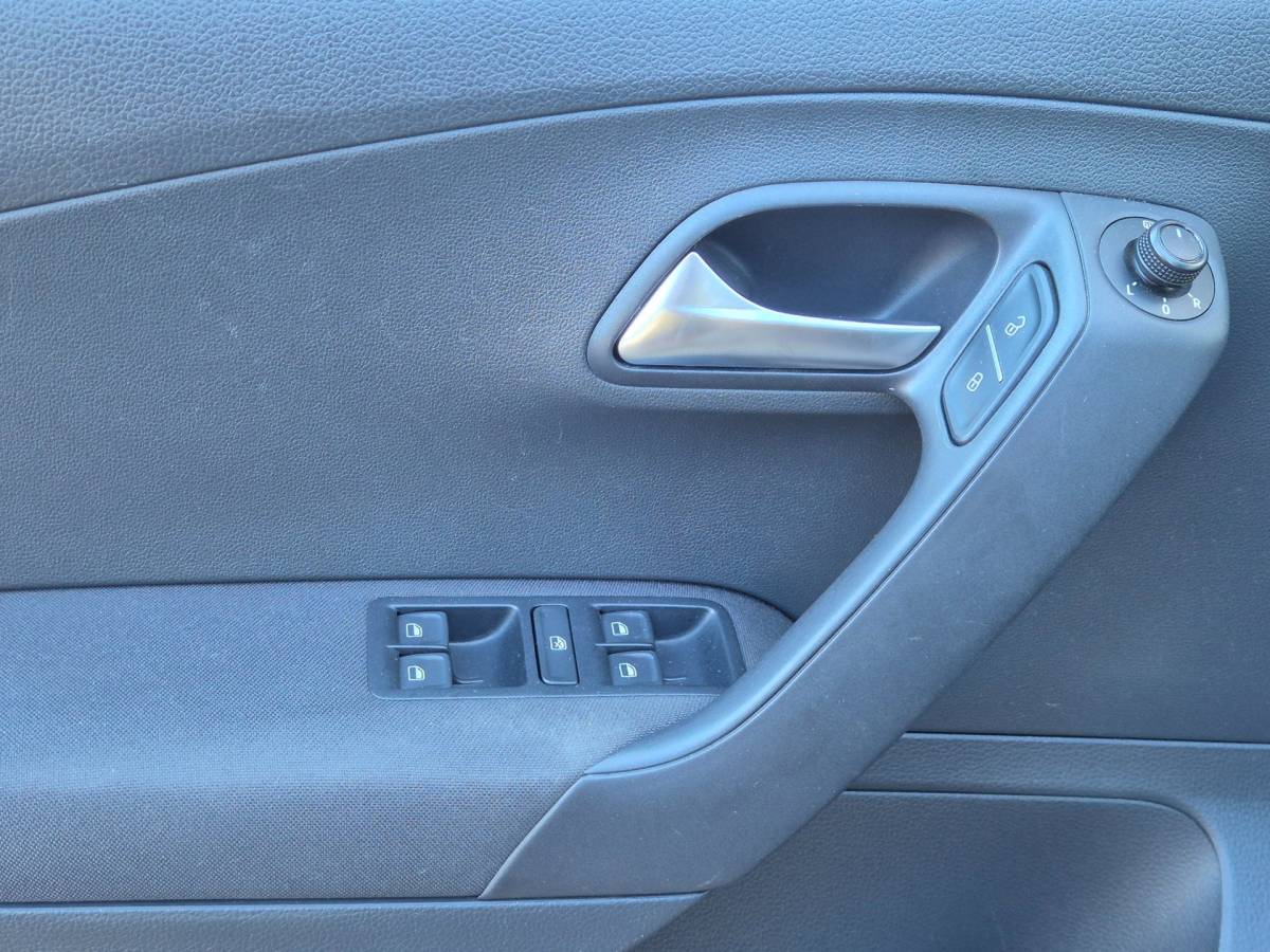Volkswagen Polo Volkswagen Polo 1.0 BlueMotion Edition 95PK 5drs airco, cruise, pdc, navi, lmv, bluetooth, carplay