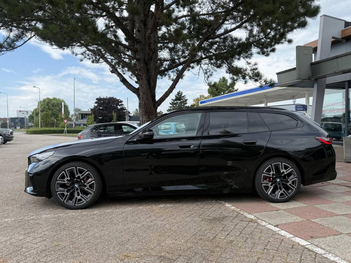 BMW 5 Serie BMW 5-serie Touring 530e M Sport Edition
