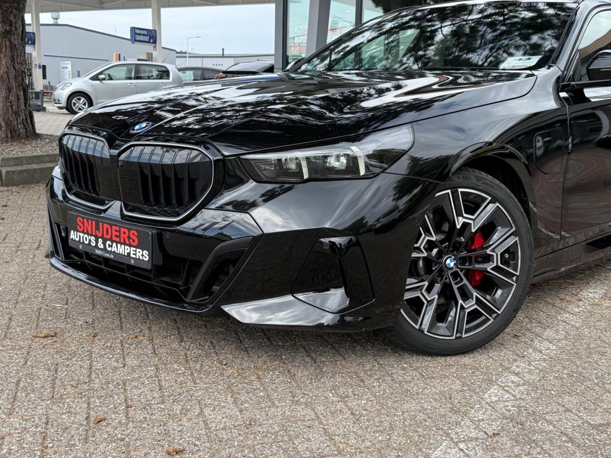 BMW 5 Serie BMW 5-serie Touring 530e M Sport Edition