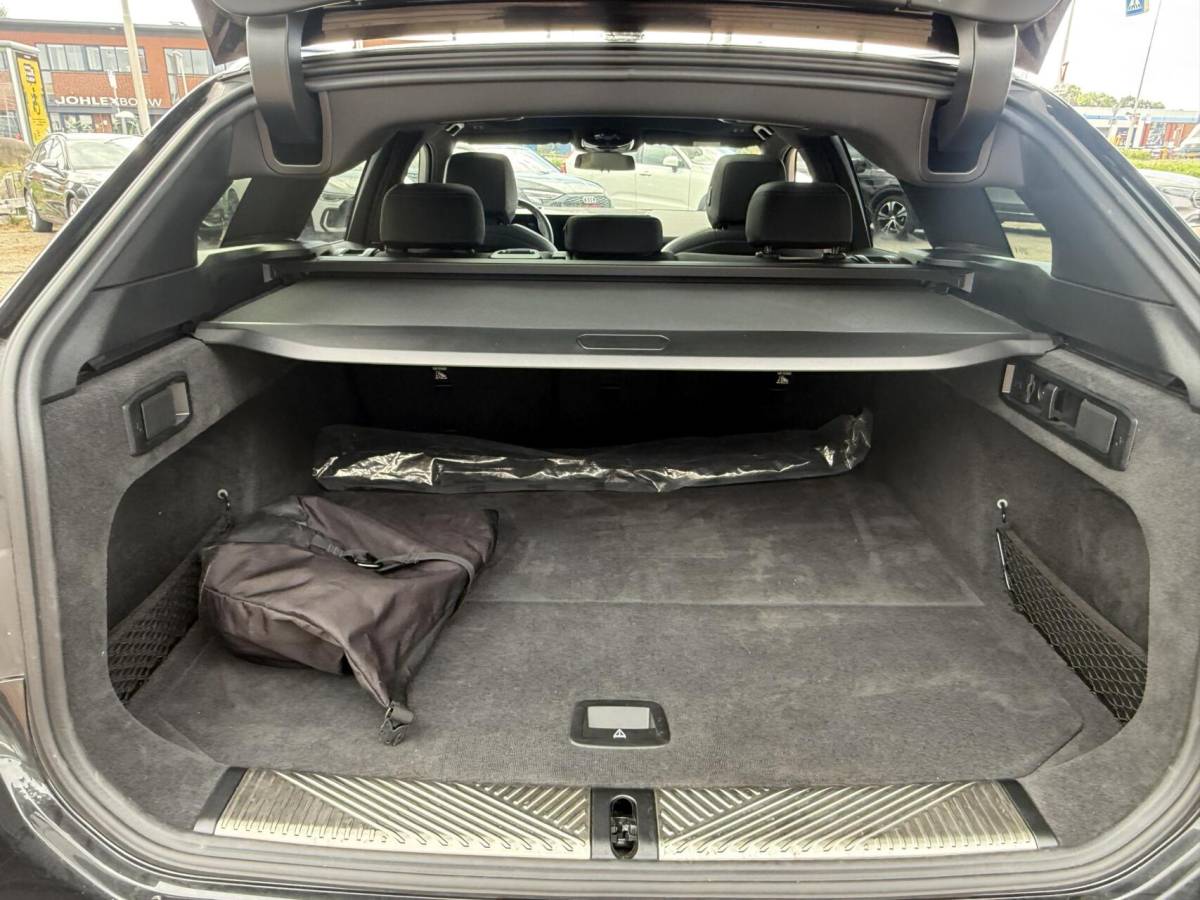 BMW 5 Serie BMW 5-serie Touring 530e M Sport Edition