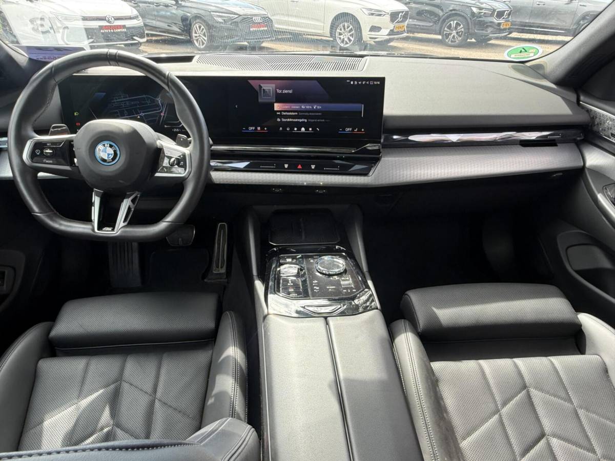 BMW 5 Serie BMW 5-serie Touring 530e M Sport Edition