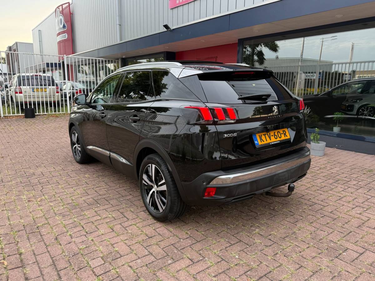 Peugeot 3008 Peugeot 3008 1.2 PureTech Allure | Automaat | Pano | CarPlay