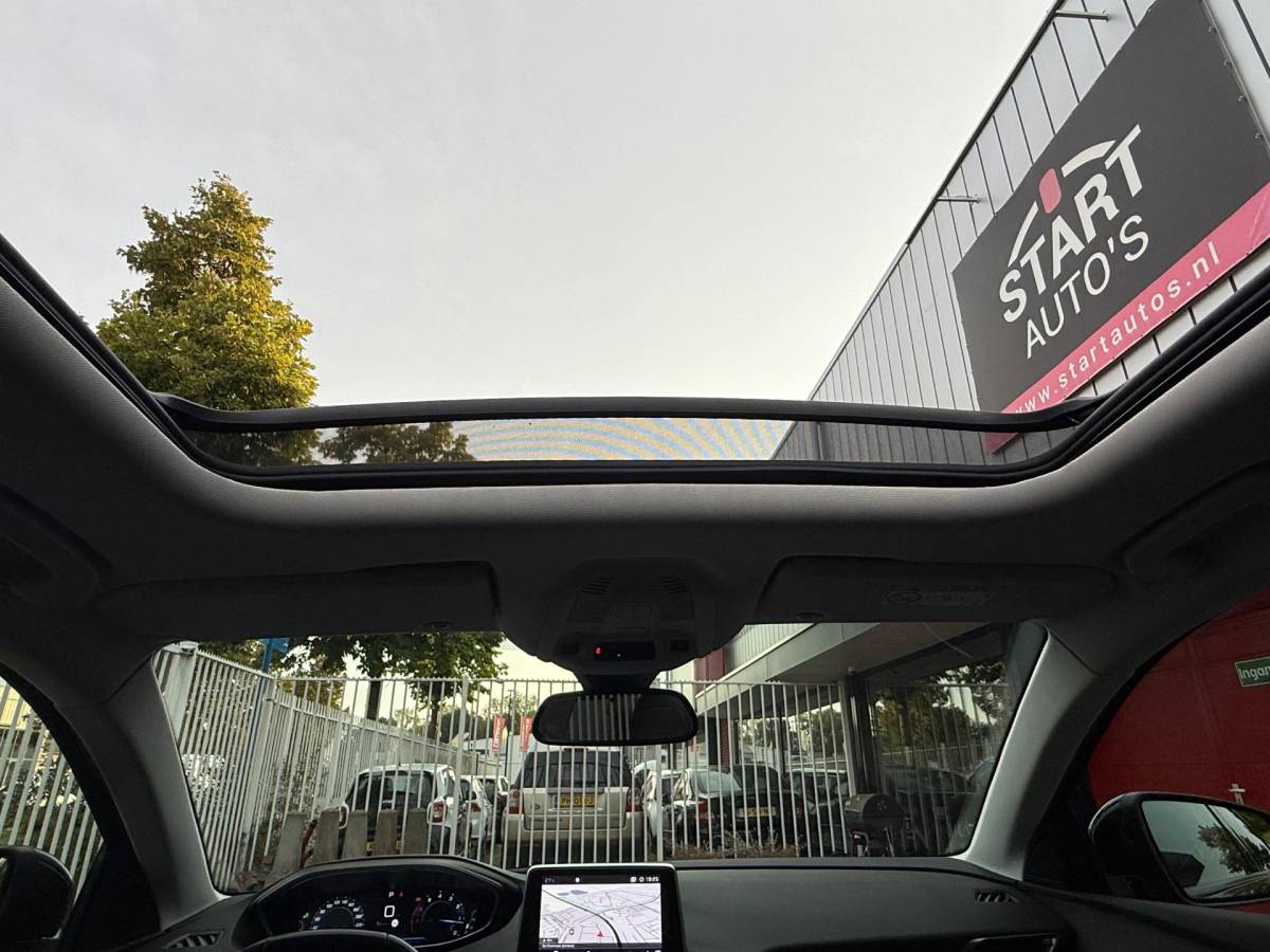Peugeot 3008 Peugeot 3008 1.2 PureTech Allure | Automaat | Pano | CarPlay