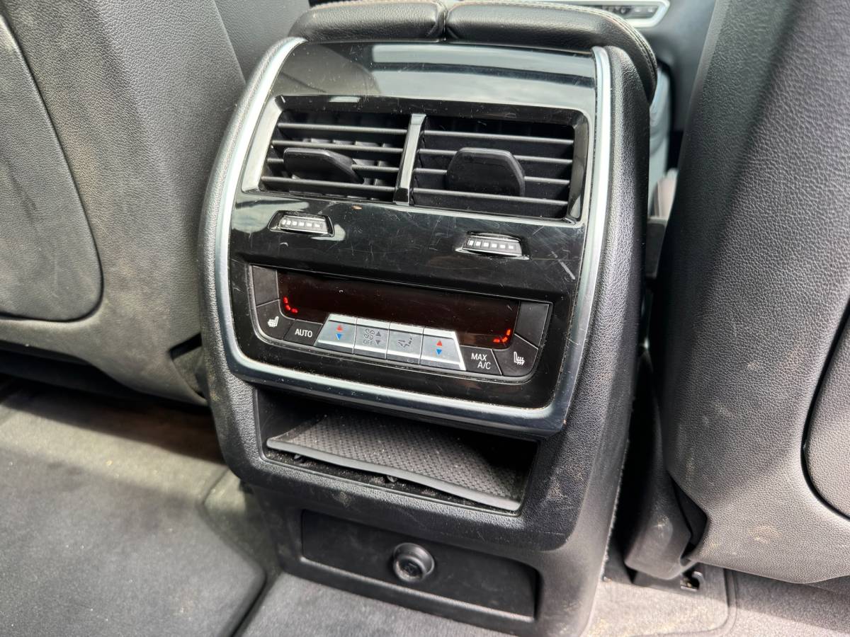 BMW X5 BMW X5 XDrive40i High Executive BOMVOL Black APK