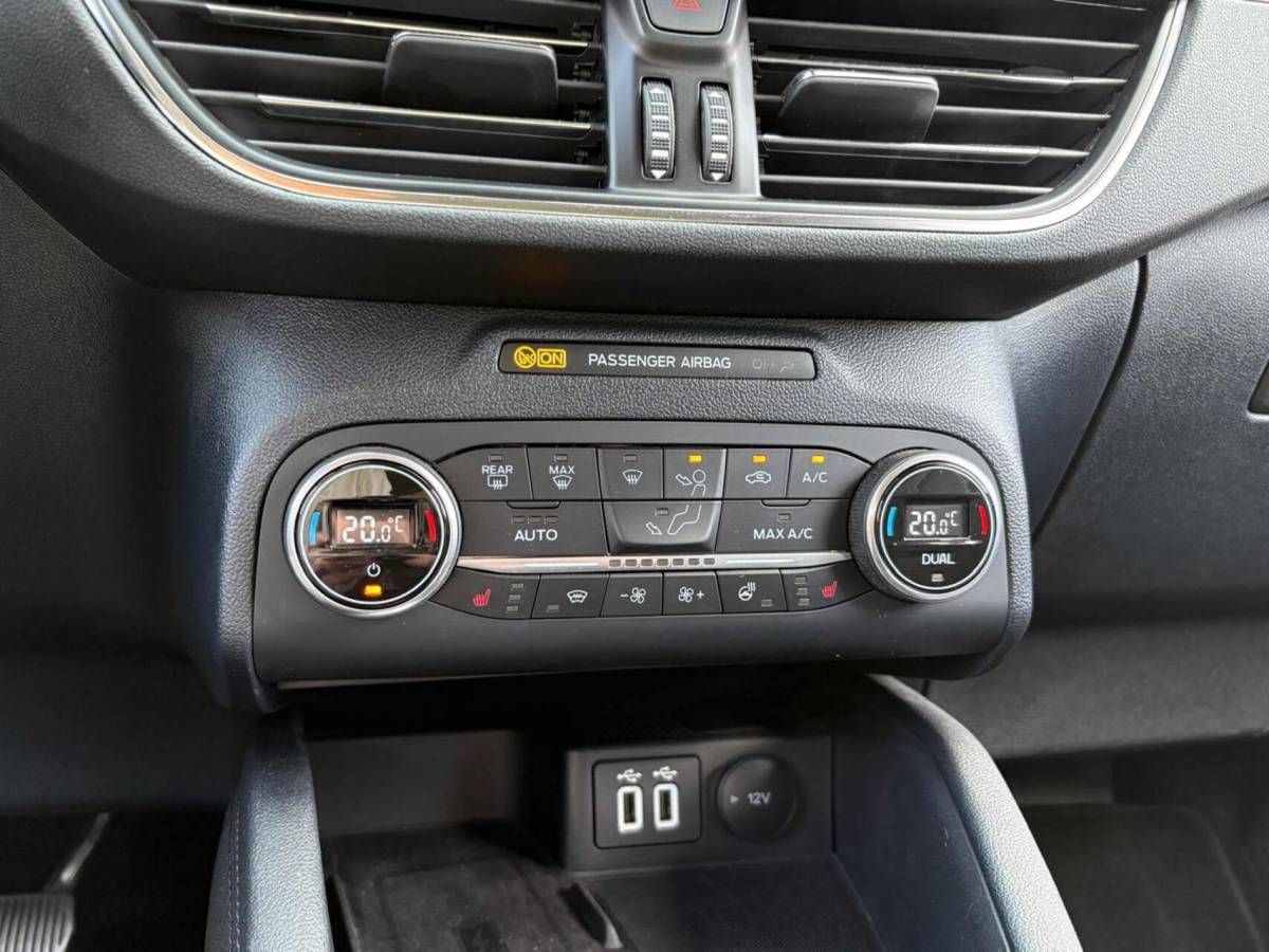 Ford Kuga Ford Kuga 2.5 PHEV 225pk Titanium X | Navigatie | Camera | Winterpakket | B&O sound | Trekhaak