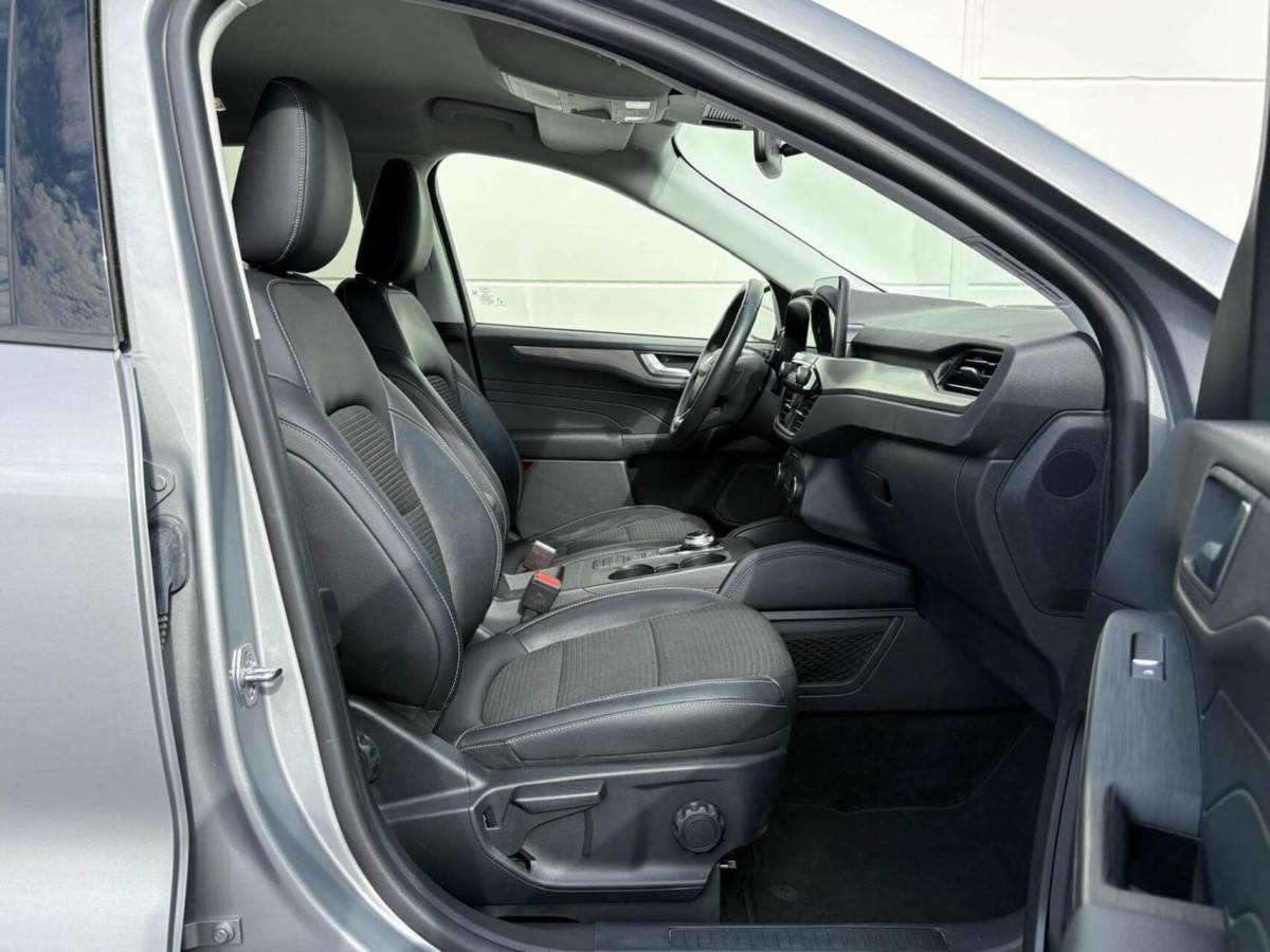 Ford Kuga Ford Kuga 2.5 PHEV 225pk Titanium X | Navigatie | Camera | Winterpakket | B&O sound | Trekhaak